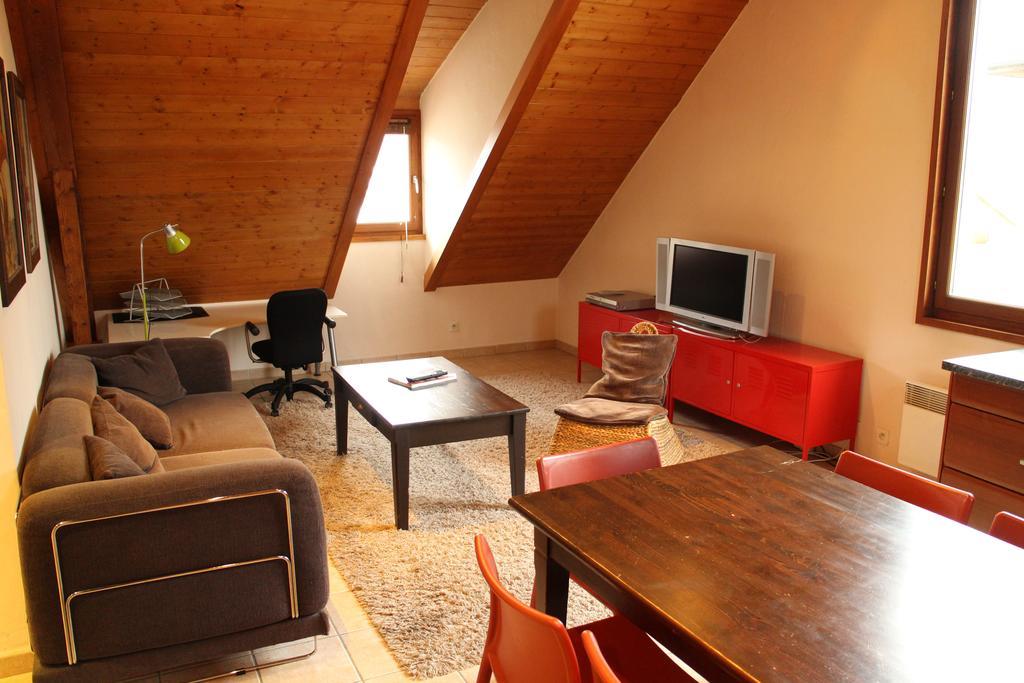 Les Z'Hirondelles Hotel Annecy Szoba fotó